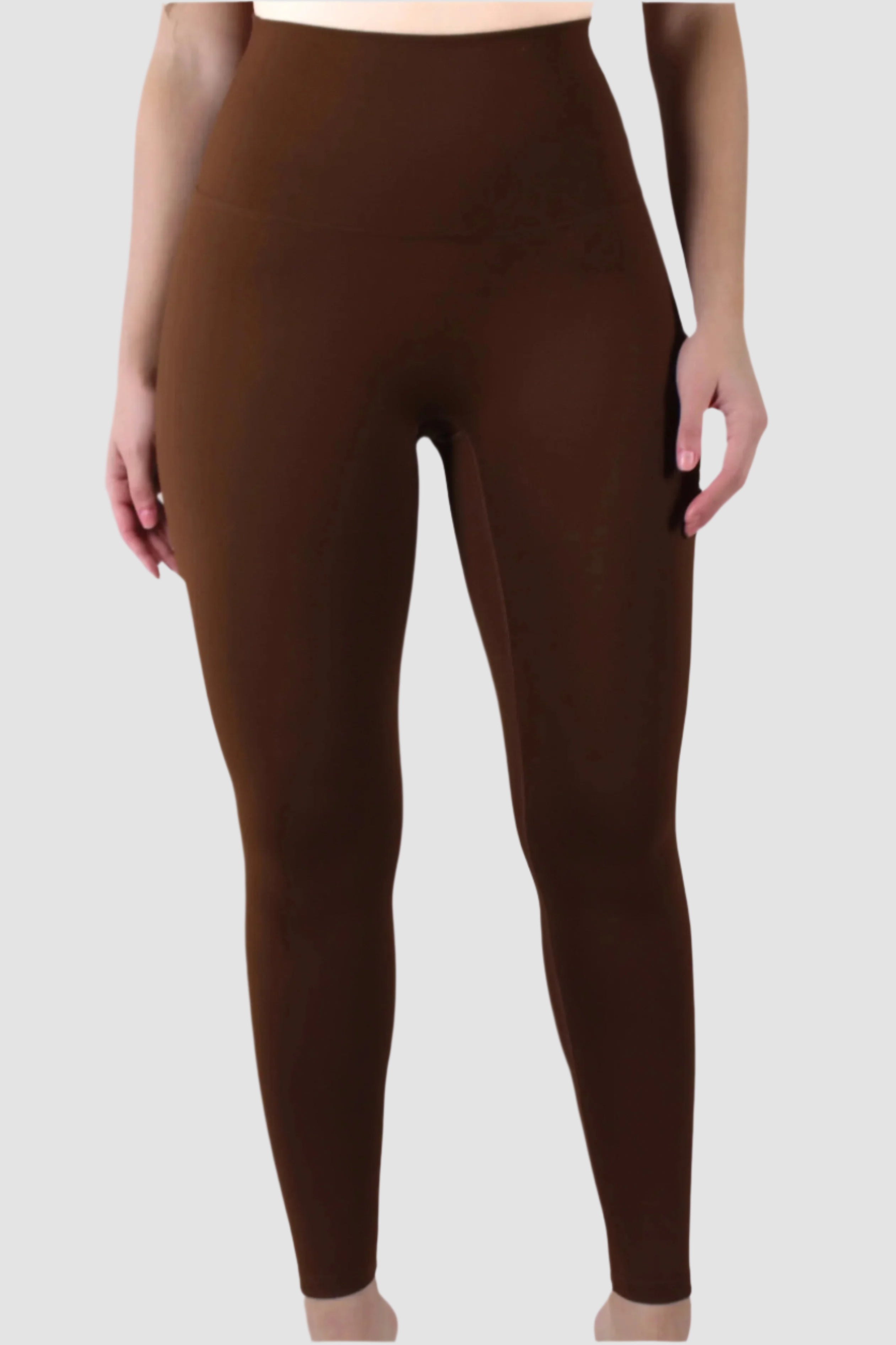 Brown Aivvia Athletics high-waist leggings, women’s athletic tights for gym sessions and casual athleisure.