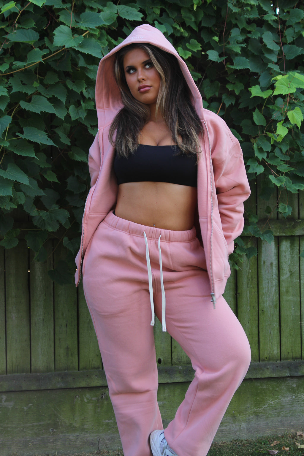 NEST ZIP HOODIE