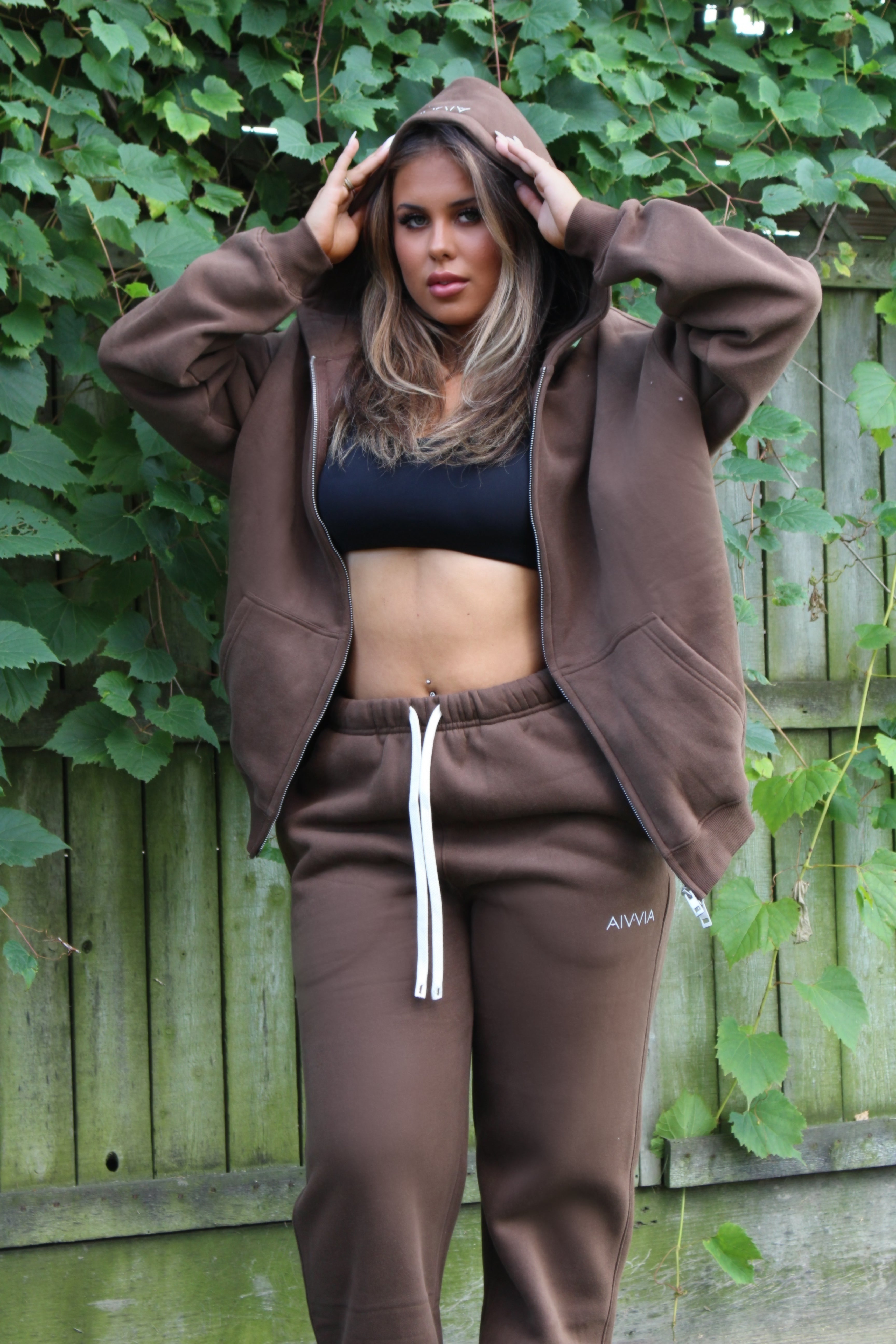 NEST ZIP HOODIE