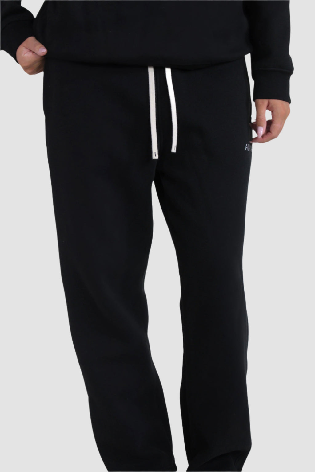 Classic black Aivvia Athletics jogger sweatpants, slim fit for sport and leisure wear.
