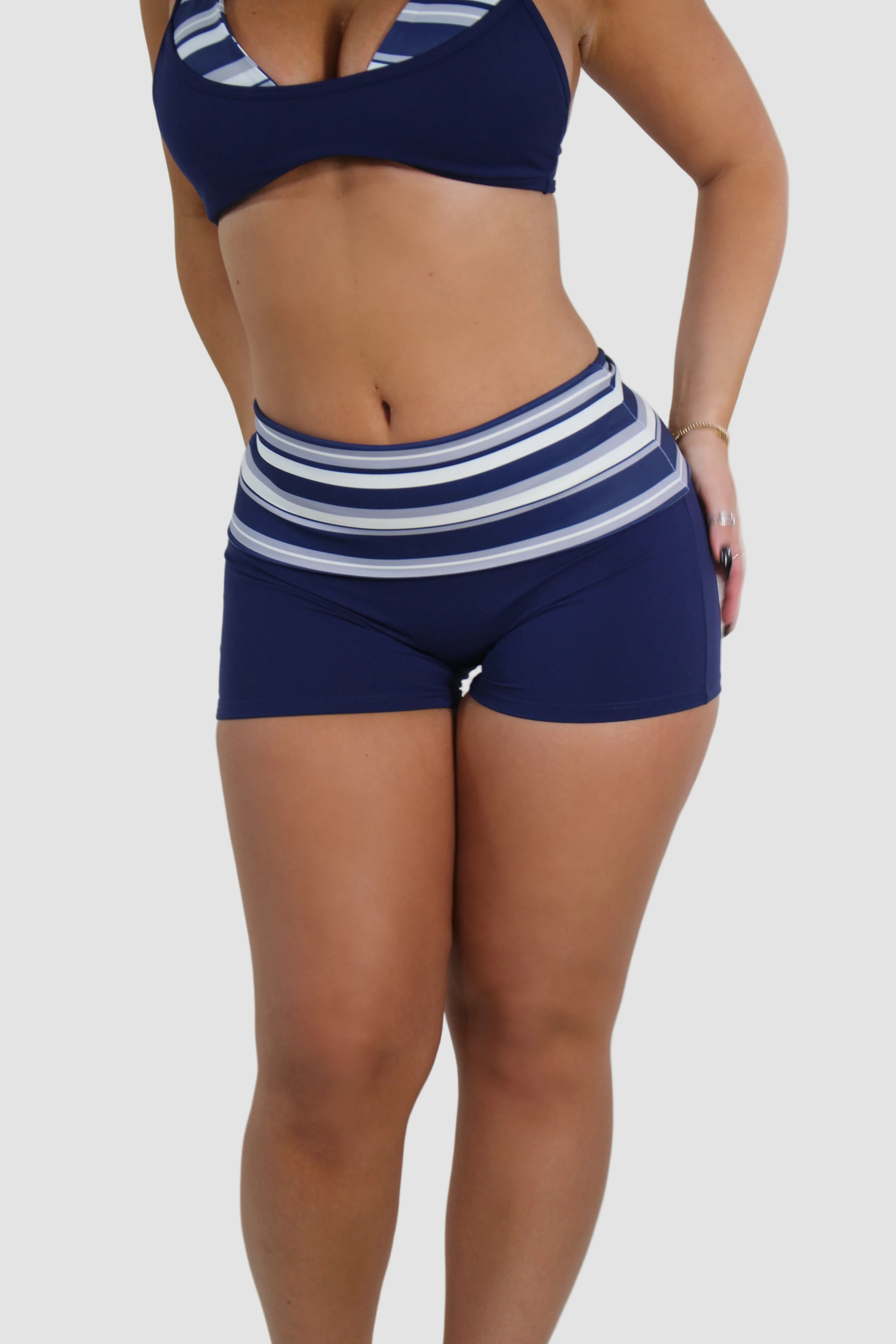 AIVVIA Athletics HARBOR Shorts, navy high waisted bike shorts with contrast waistband